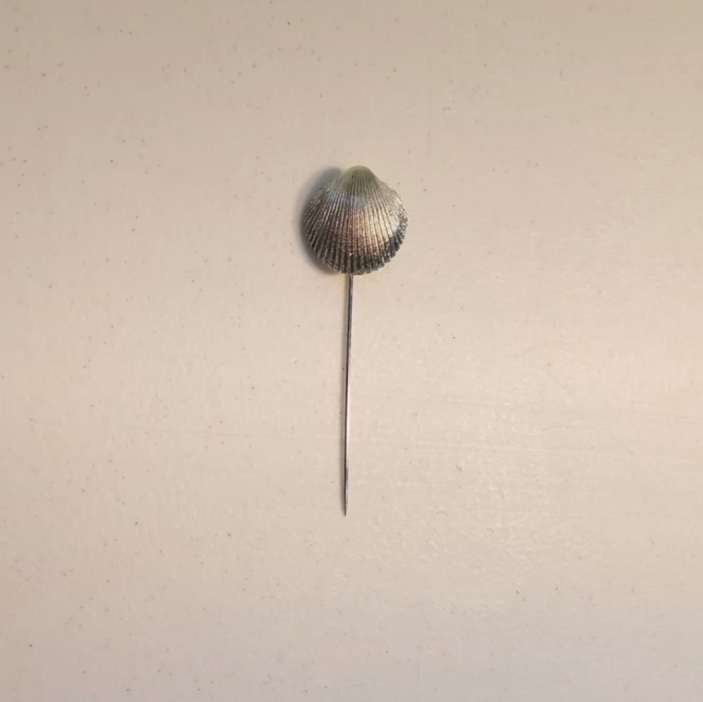 Sale vintage Trifari Clam Shell Stick Pin